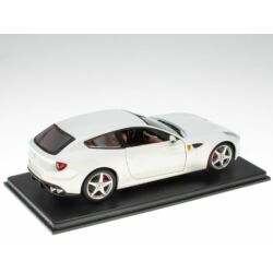 Kép 3/9 - Ferrari FF 2011 1:24 Fém modell - Altaya Collection